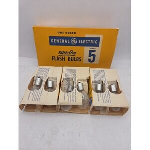 Vintage General Electric Number 5B Sure Fire Flashbulbs Complete 12 Bulbs NOS